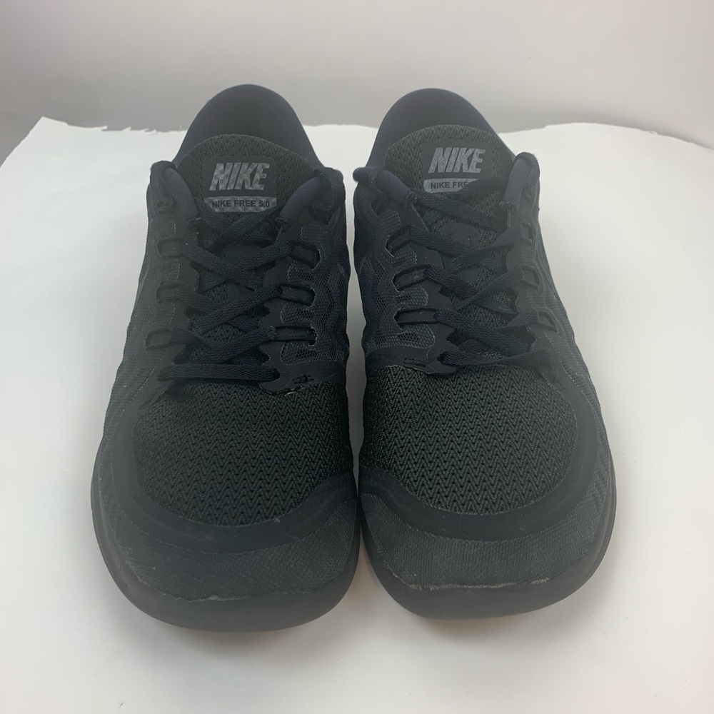 Black Nike Free run SZ 9.5